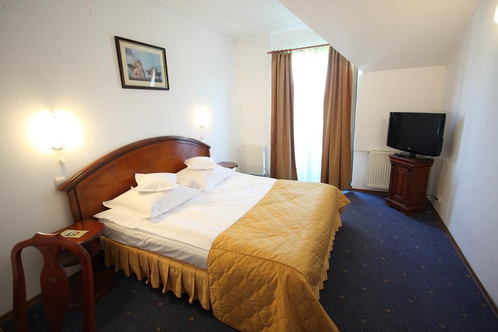 Hotel Ruia Poiana Brasov Buitenkant foto