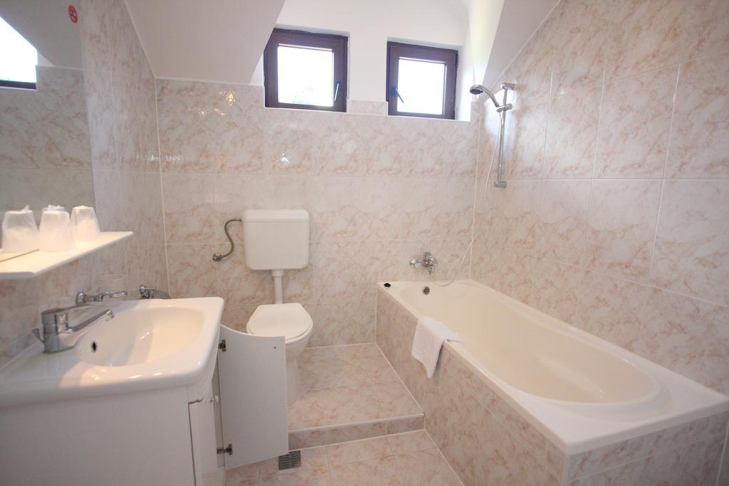 Hotel Ruia Poiana Brasov Buitenkant foto